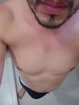 Stream this HD movie of Gay sex chat with robert2439