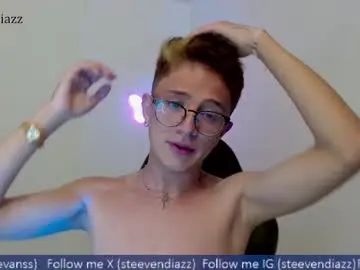 View this uncensored video of Gay sex chat with maxxine444