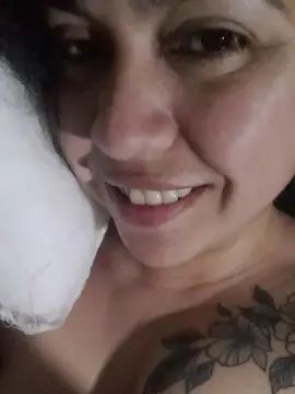 View this complete movie of Gay sex chat with Noehottt