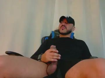 Stream the HD movie of Gay sex chat with AlphaDrip