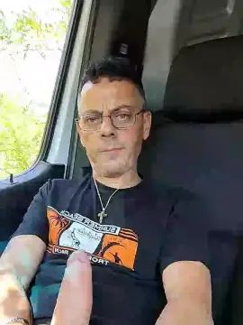 Enjoy watching this HD scene named Gay sex chat with 1TOROSEDUTO