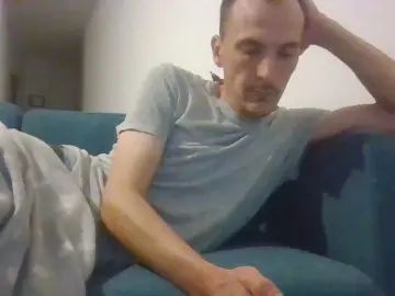 Enjoy watching this complete video named Gay sex chat with odyXseux31