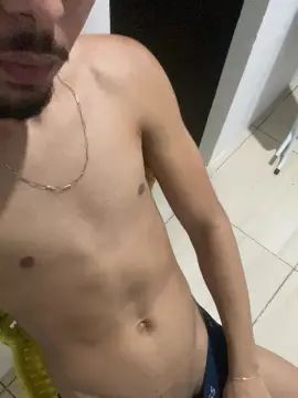 Play HD video titled Gay sex chat with novinhodot__