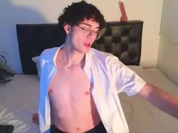 Stream this HD movie called Gay sex chat with sandro_vitali