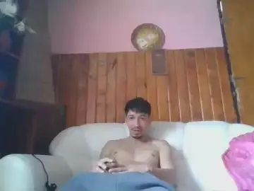 View the uncut video of Gay sex chat with Danyyydc