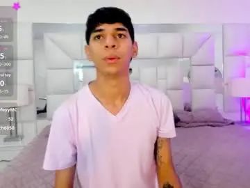 Play the full video of Gay sex chat with chris_slytherin