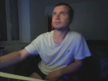 Stream the complete clip of Gay sex chat with julien1800