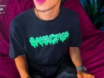 Enjoy watching hardcore video of Gay sex chat with romnpierce