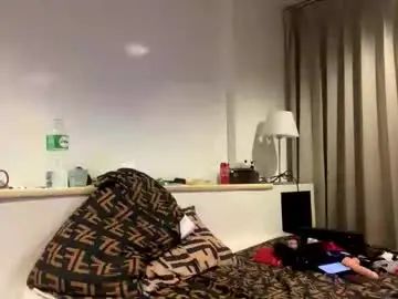 Enjoy watching the complete video titled Gay sex chat with giantdomtop