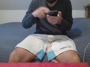 Enjoy watching uncut scene of Gay sex chat with bienhottt