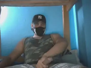 Play full clip titled Gay sex chat with sandalo6