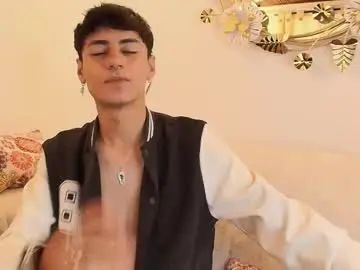 Watch uncut scene named Gay sex chat with noah_clark_nom