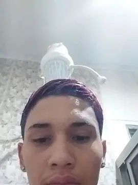 Play the uncut video of Gay sex chat with Fadallrlq07