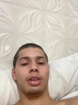 Watch the hardcore video titled Gay sex chat with BrancoAtleta19