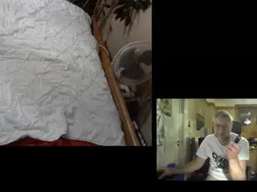 Watch the uncut video of Gay sex chat with 20100vince