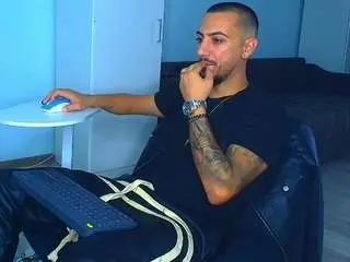 Play uncensored video named Gay sex chat with johnbigben