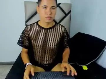 Play the complete clip named Gay sex chat with nicolas_cortez