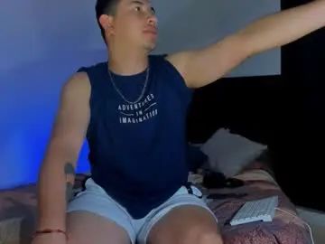 Play the full scene named Gay sex chat with lexmiller18