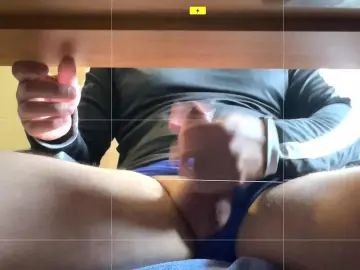 Stream the hardcore scene titled Gay sex chat with deluca08