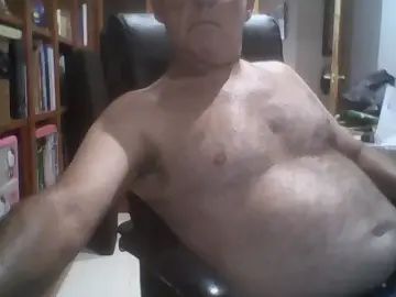 Play the full video of Gay sex chat with quique185bcn
