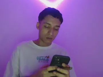Stream HD scene of Gay sex chat with Apolo557