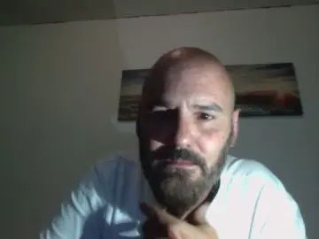 View this complete video named Gay sex chat with superchuk1