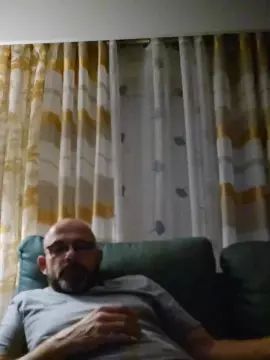 Stream the uncut scene of Gay sex chat with Mickala49