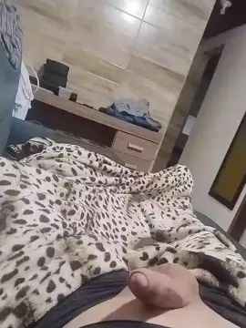 Enjoy watching this complete video of Gay sex chat with Casalcuriososc