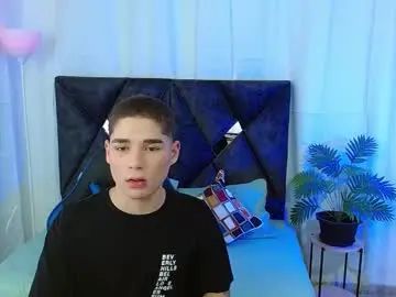 View the full clip titled Gay sex chat with matiii18