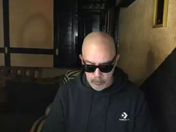 Enjoy watching the uncensored video of Gay sex chat with MrPokora