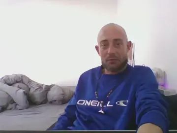 View this full scene of Gay sex chat with Artiom_1990