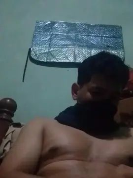 Play this HD movie called Gay sex chat with Darwinmay4