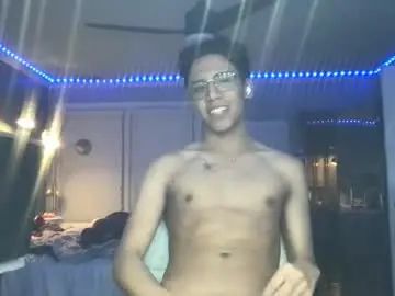 Stream this uncut scene of Gay sex chat with angel_dese0