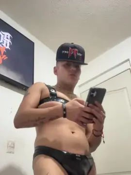 Watch this HD movie of Gay sex chat with Zamir99