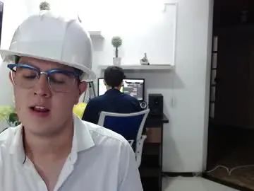 Stream complete video of Gay sex chat with mateo_strong