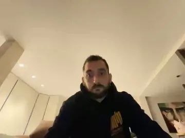 Stream complete video of Gay sex chat with petervalencia93