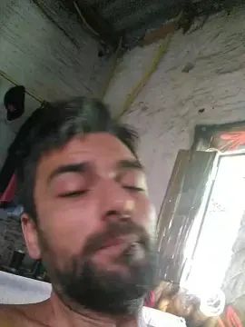 Watch complete movie of Gay sex chat with oooswaldoo