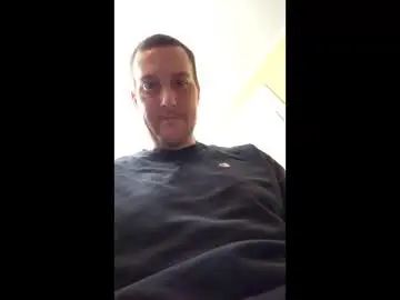 Play this uncensored scene titled Gay sex chat with hardr101