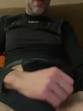 Stream hardcore video of Gay sex chat with gill2hot