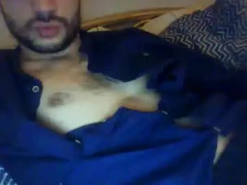 Enjoy watching the complete scene named Gay sex chat with emrubii