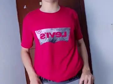 View complete movie of Gay sex chat with naim_theking