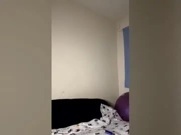 Play this complete clip called Gay sex chat with magicman1385