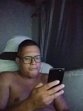 Stream the uncut movie named Gay sex chat with Diamantedebangu