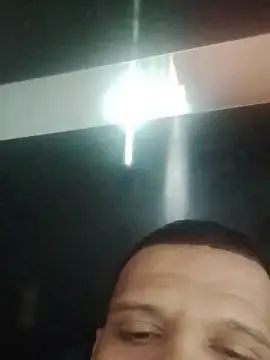 Watch uncensored video of Gay sex chat with freitasgde