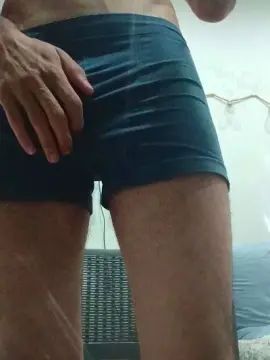 View this complete scene named Gay sex chat with Hugotes69