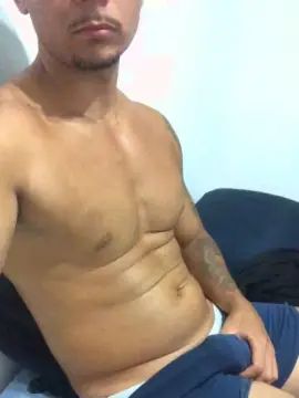 Watch the complete scene titled Gay sex chat with Juniorrj94