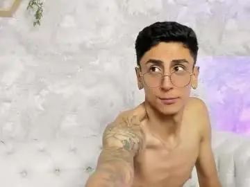 Watch the hardcore video called Gay sex chat with gio_carangi