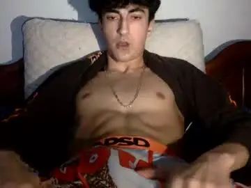 View HD movie called Gay sex chat with alexxwillis