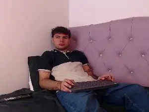 Watch the hardcore clip of Gay sex chat with Alexander_Brown