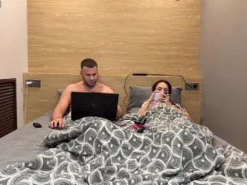 Play this full movie named Gay sex chat with Love_me_miss